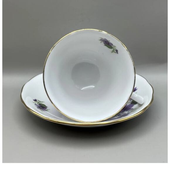 Vintage Royal Vale Tea Cup and Saucer Set, Violets - Picture 3 of 7